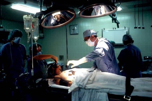 Préparation Optimale pour une Chirurgie de la Hanche : Conseils et Étapes Clés